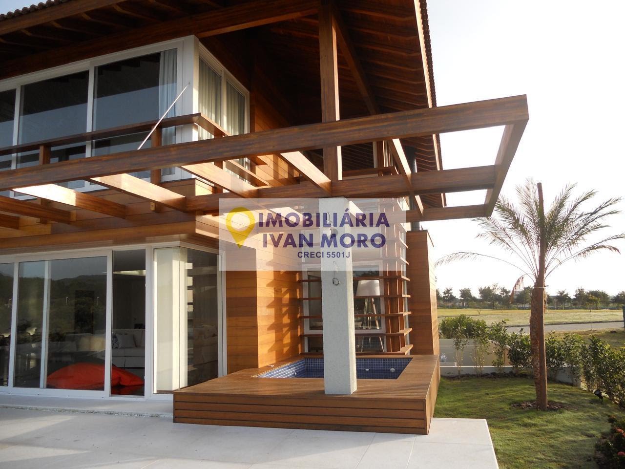Casa à venda com 5 quartos, 5 suítes, 3 vagas e 460m² no Ingleses do Rio Vermelho, Florianópolis (SC) — foto 8 de 10