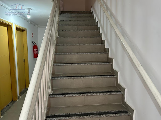 Escadas de acesso