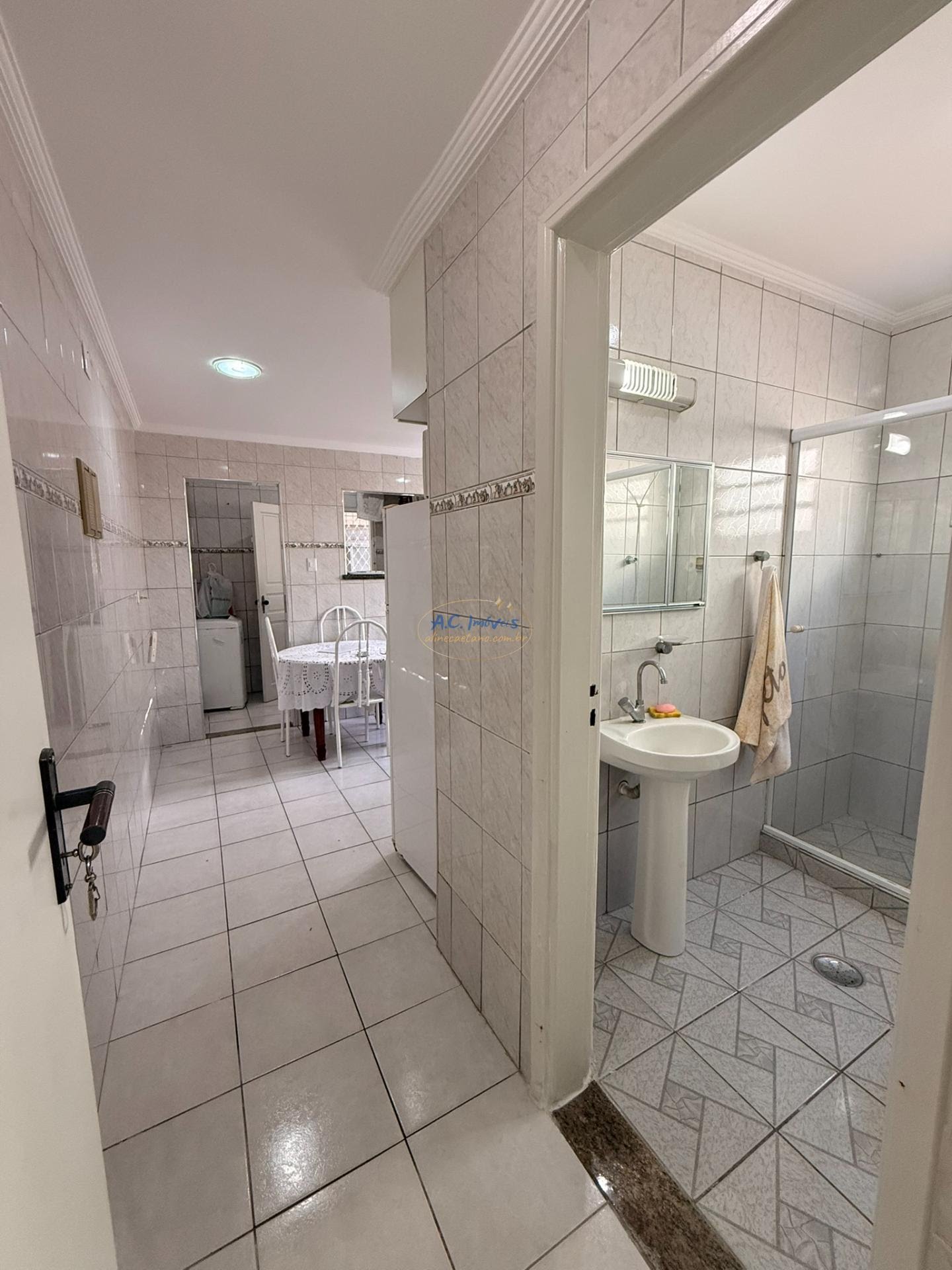 Casa à venda com 3 quartos, 1 suíte, 1 vaga e 130m² no Nova Mirim, Praia Grande (SP) — foto 8 de 30