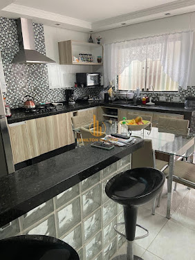 Casa para Venda em Santo André - SP no bairro Vila Guarará