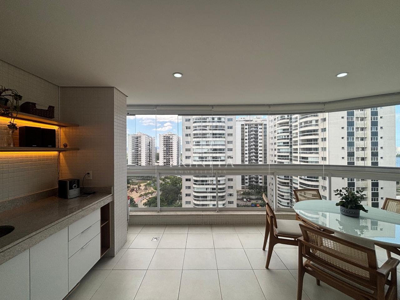 varanda-gourmet-apartamento-viure-ilha-pura