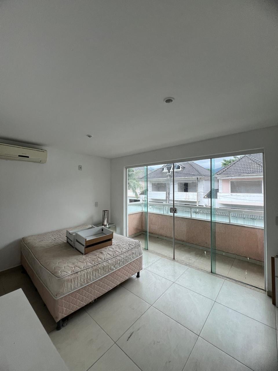 Casa para alugar com 4 quartos, 4 suítes, 3 vagas e 220m² no Vargem Grande, Rio de Janeiro (RJ) — foto 16 de 22