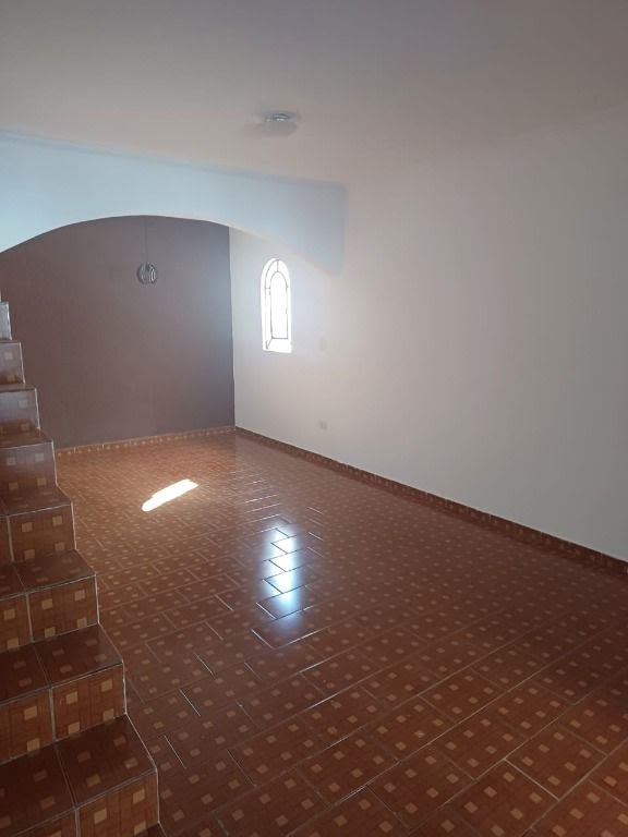 Casa à venda com 3 quartos, 1 suíte e 200m² no Vila Riman, Arujá (SP) — foto 4 de 24