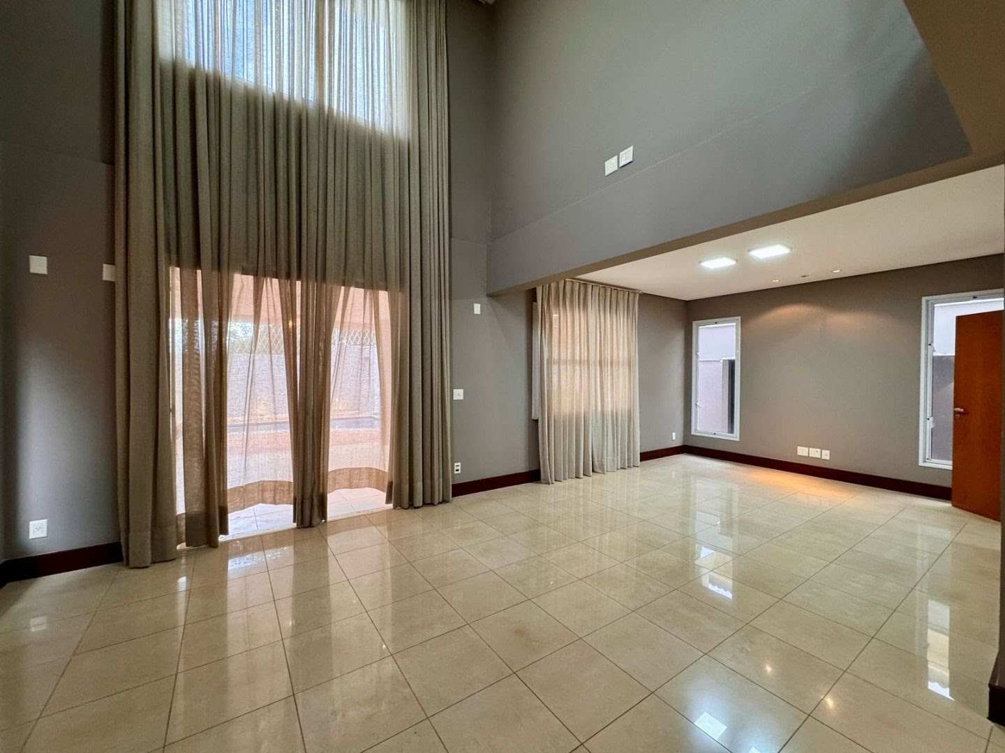 Casa para alugar com 3 quartos, 3 suítes, 3 vagas e 333m² no Jardim Botânico, Ribeirão Preto (SP) — foto 20 de 30
