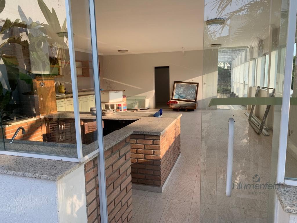Casa à venda com 2 banheiros, 4 vagas e 1050m² no Condomínio Arujazinho IV, Arujá (SP) — foto 8 de 27