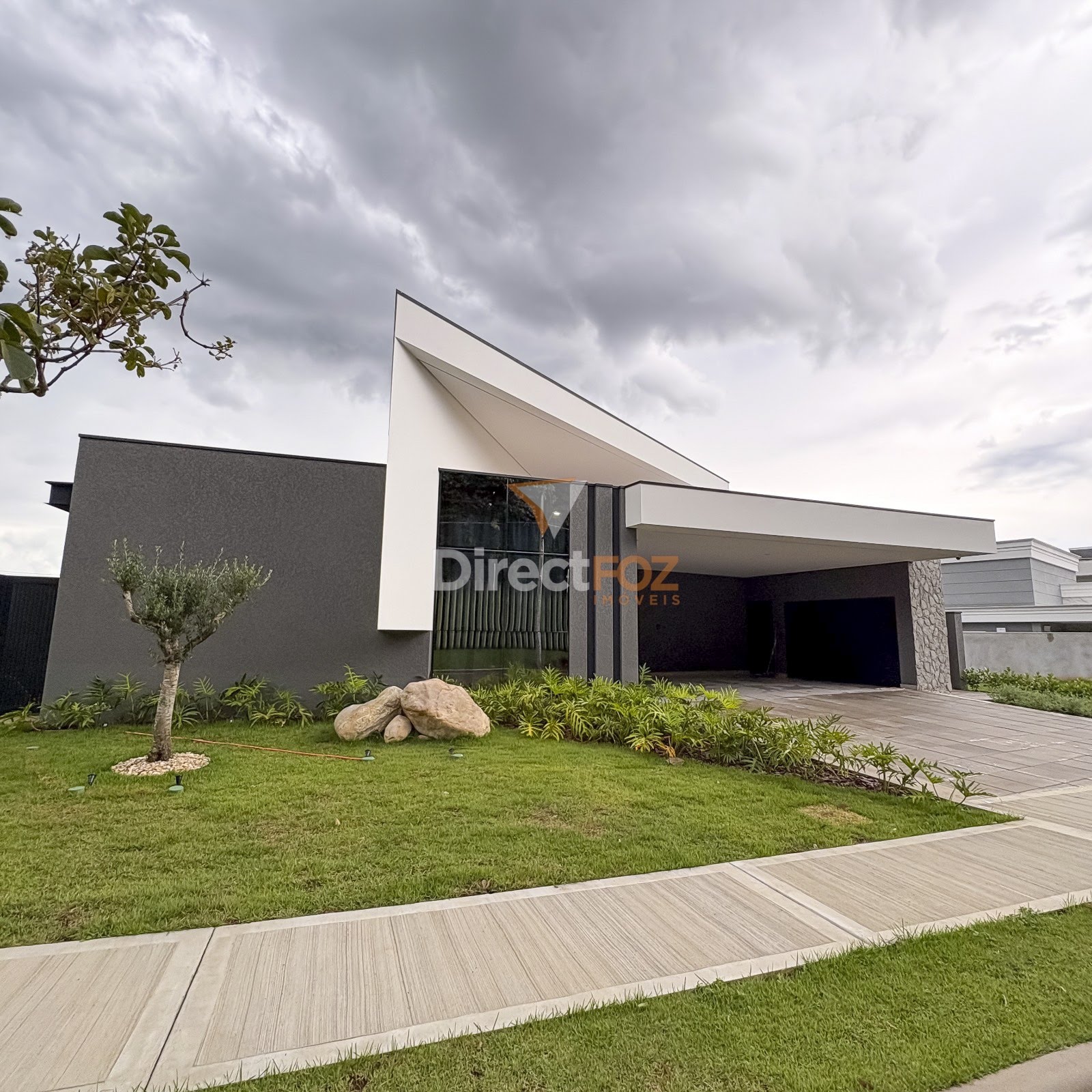 Casa Pronta para Morar, Mobiliada, no Condomínio Royal Boulevard em Foz do Iguaçu