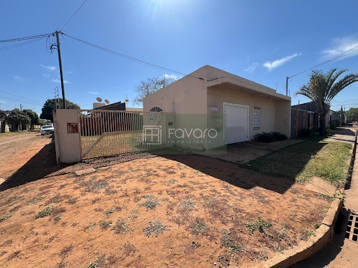 Lote / Terreno com Salão Comercial em Avenida Principal