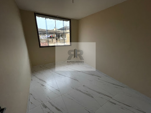 Casa em Beira Rio  -  Cataguases