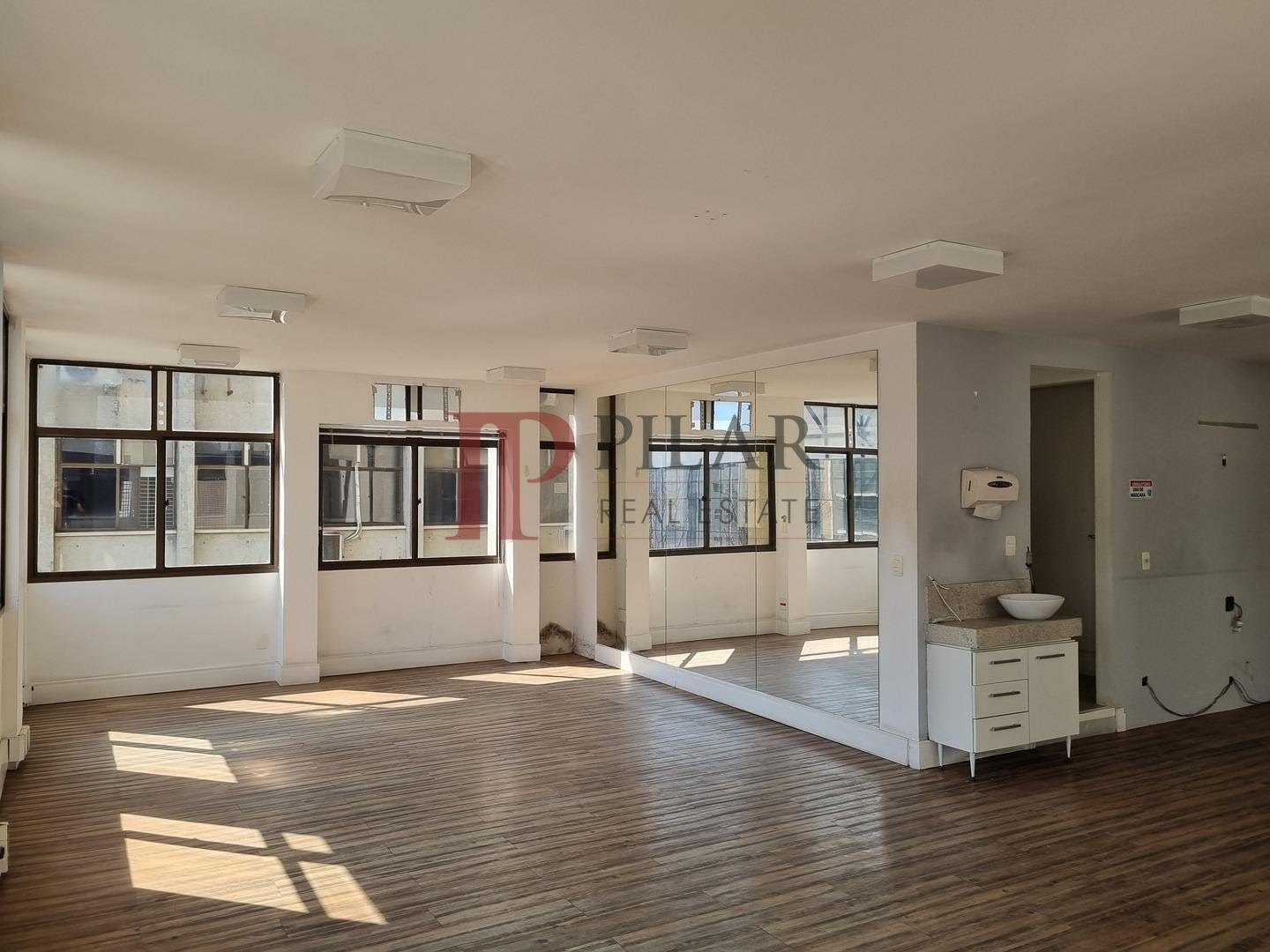 Sala para Venda na Vila Olímpia 