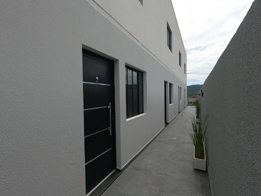 Sobrado para venda no Residencial Azulik com 02 quartos