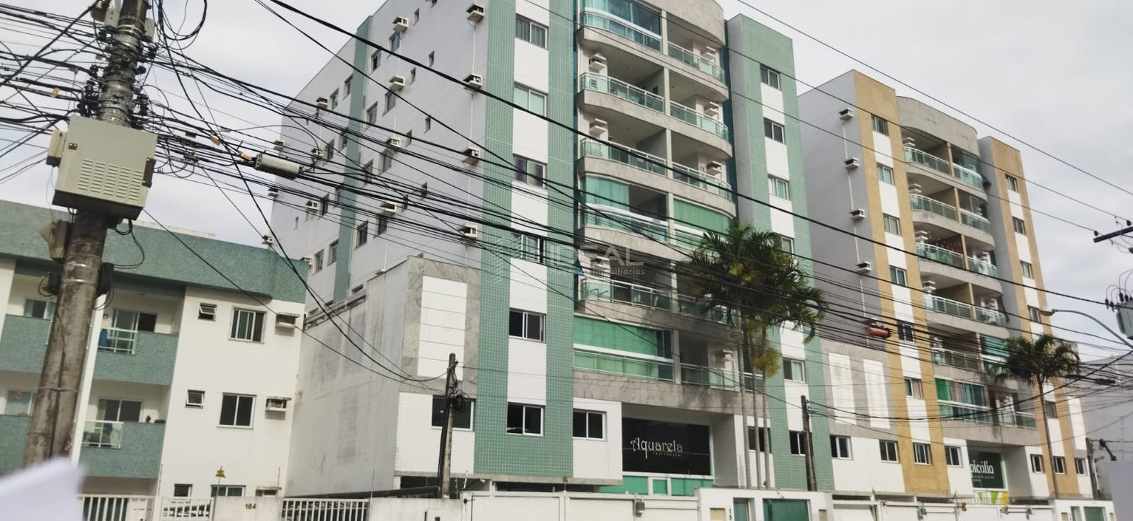 Apartamento com área externa no Flamboyant