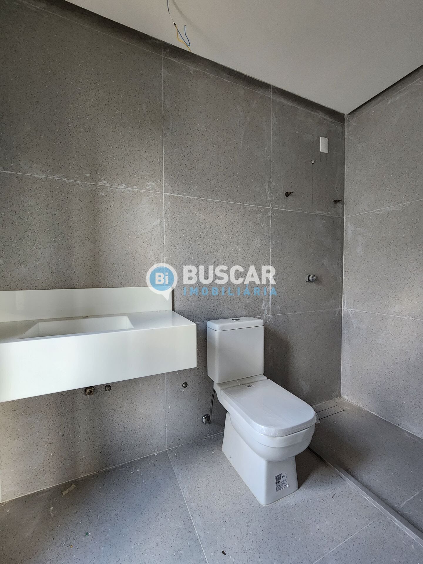 Casa à venda com 4 quartos, 4 suítes, 4 vagas e 400m² no Vale do Jacuípe, Feira de Santana (BA) — foto 16 de 21