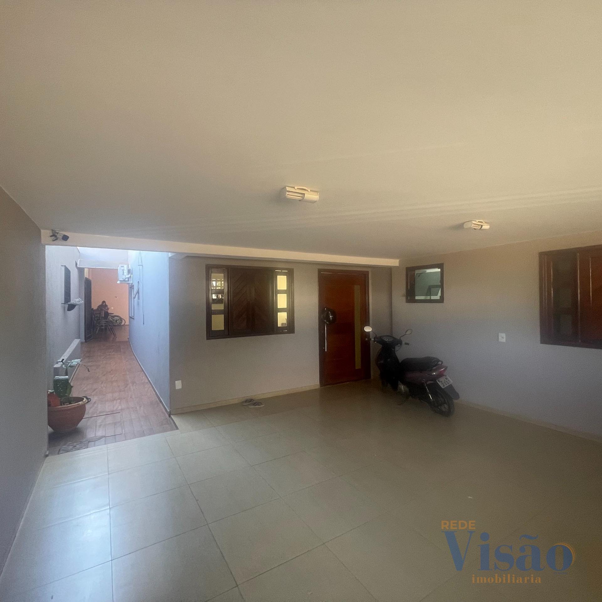 Casa à venda com 3 quartos, 1 suíte, 2 vagas e 150m² no Bairro Vila Mariana, Paracatu (MG) — foto 24 de 27