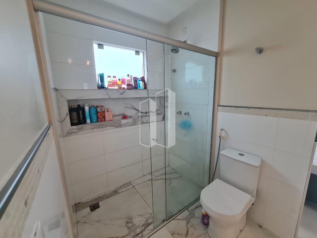 Casa à venda com 4 quartos, 4 suítes, 4 vagas e 281m² no Jardins Madri, Goiânia (GO) — foto 20 de 25