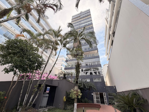 Apartamento a venda frente mar em Caiobá - Matinhos, PR