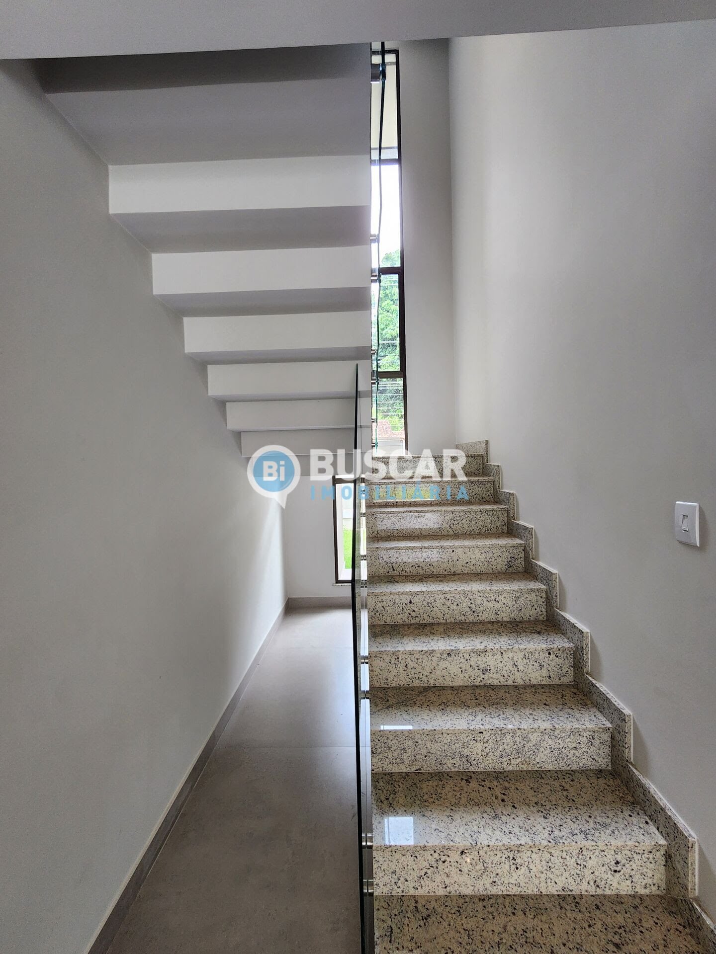 Casa à venda com 4 quartos, 4 suítes, 4 vagas e 240m² no Sim, Feira de Santana (BA) — foto 11 de 24
