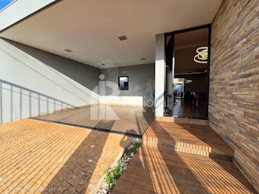 Casa em Loteamento Monterrey  -  Jaboticabal