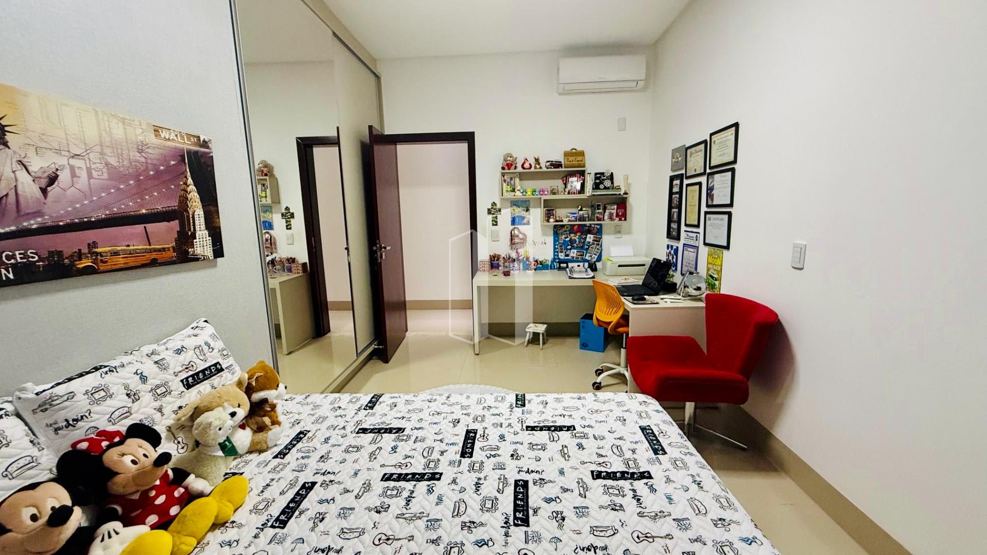 Casa à venda com 3 quartos, 3 suítes, 3 vagas e 240m² no Residencial Goiânia Golfe Clube, Goiânia (GO) — foto 20 de 30