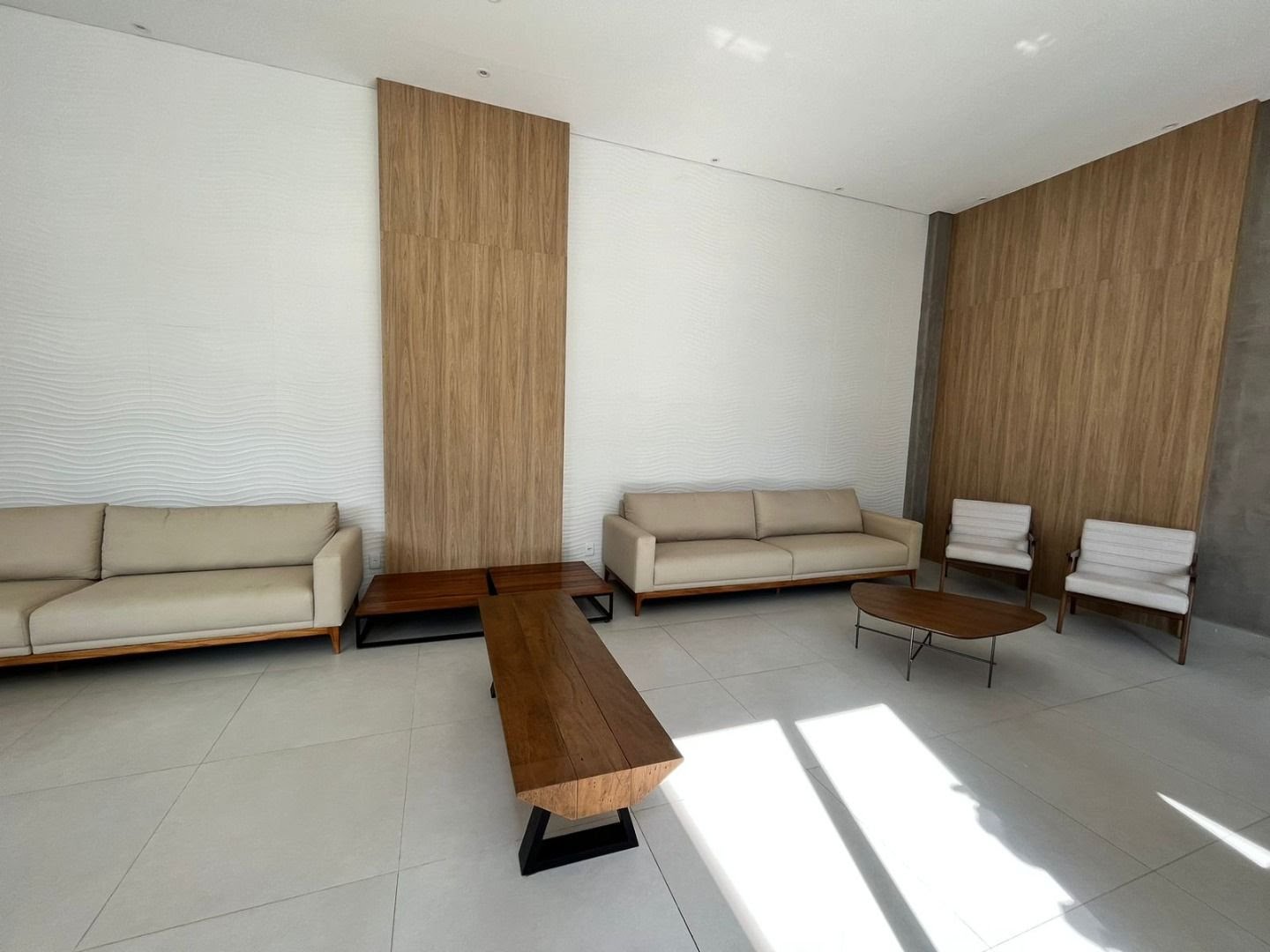 Apartamento à venda com 3 quartos, 3 banheiros, 2 vagas e 151m² no Enseada, Ubatuba (SP) — foto 2 de 7
