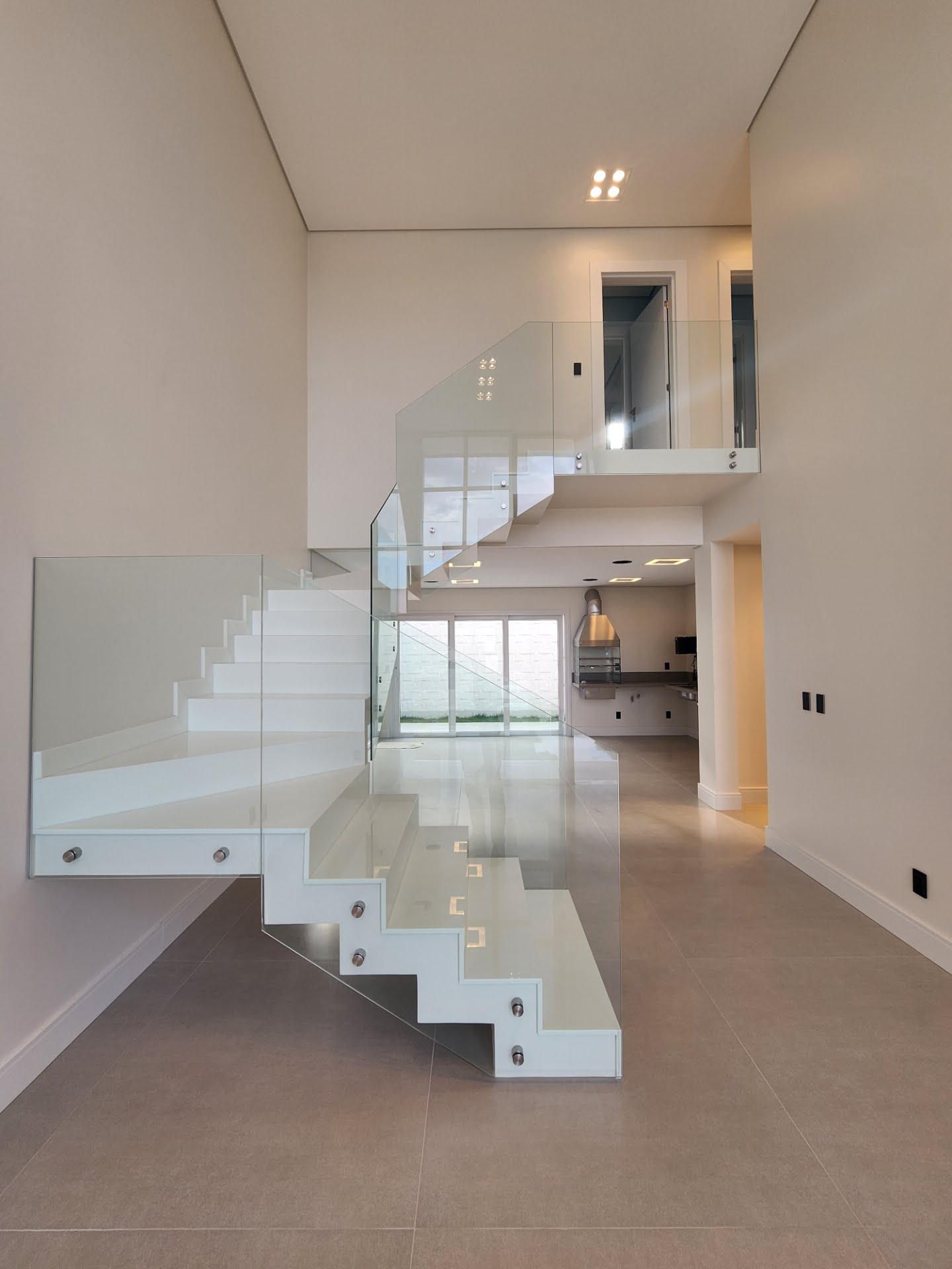 Casa à venda com 4 quartos, 3 suítes, 4 vagas e 165m² no Sim, Feira de Santana (BA) — foto 3 de 14