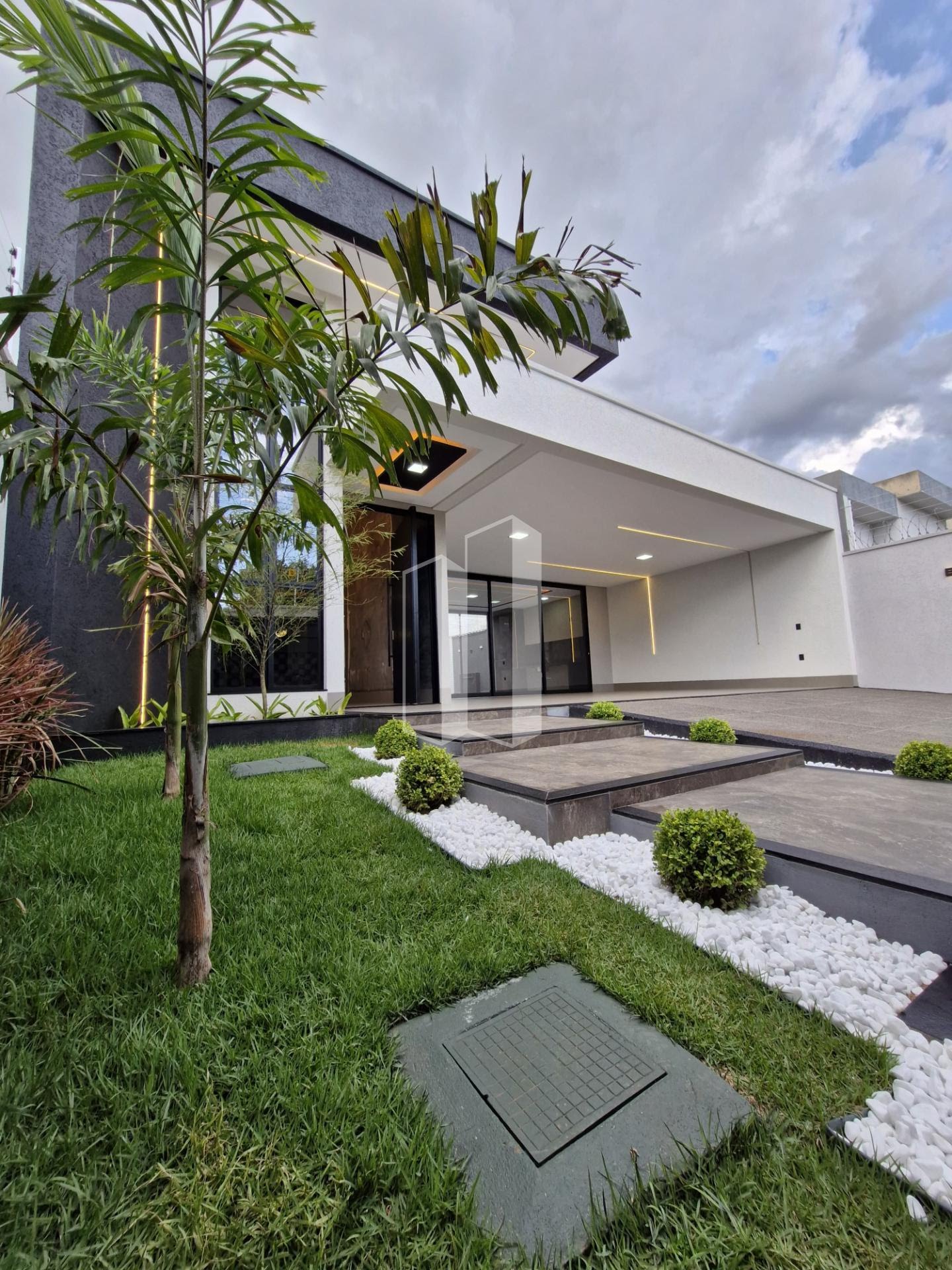 Casa à venda com 4 quartos, 4 suítes, 4 vagas e 238m² no Moinho dos Ventos, Goiânia (GO) — foto 11 de 11