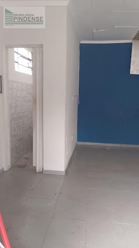 Ponto Comercial em Jardim Rosely  -  Pindamonhangaba