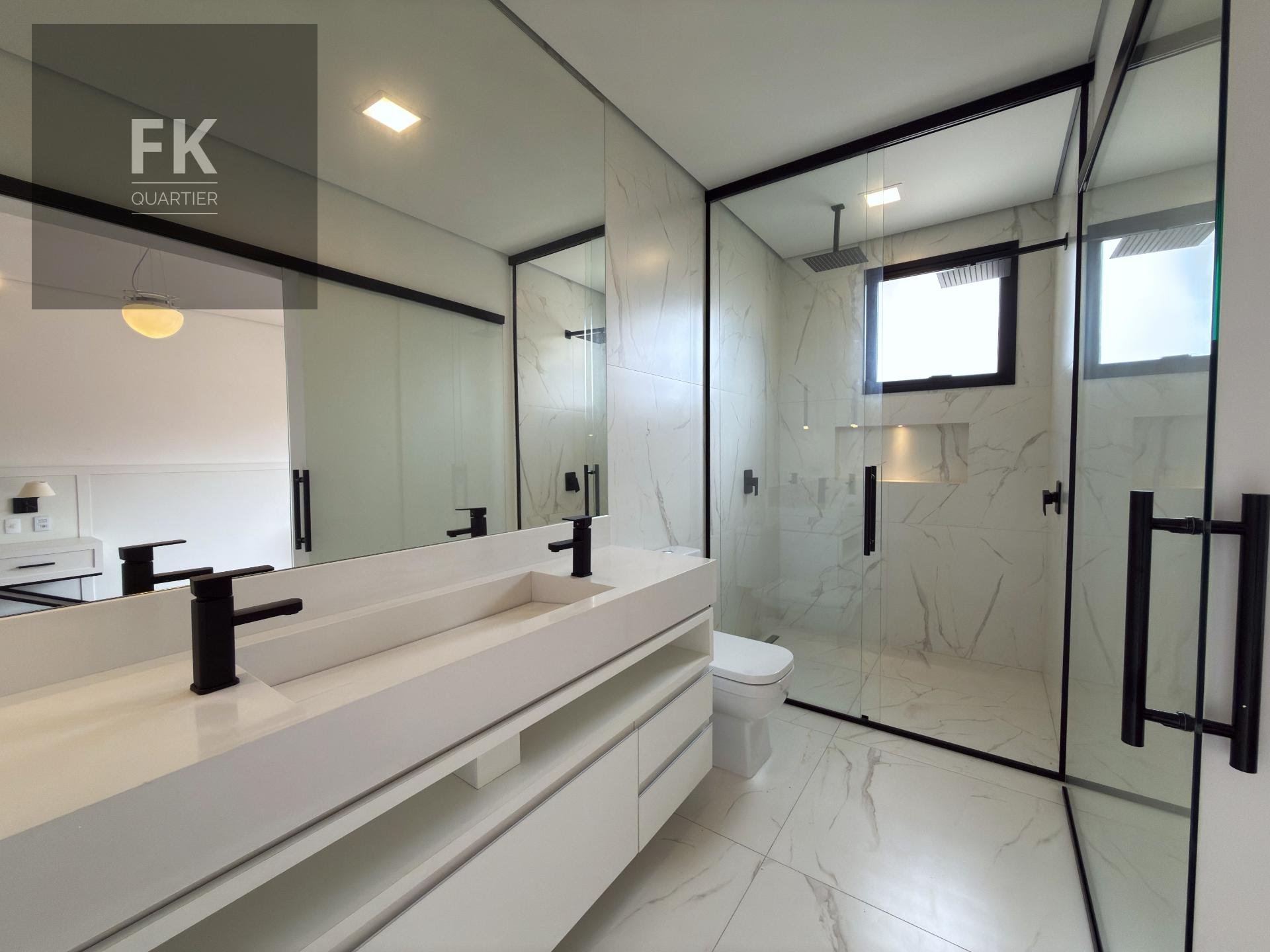 Casa à venda com 5 quartos, 5 suítes, 6 vagas e 422m² no Cidade Tamboré, Santana de Parnaíba (SP) — foto 29 de 30