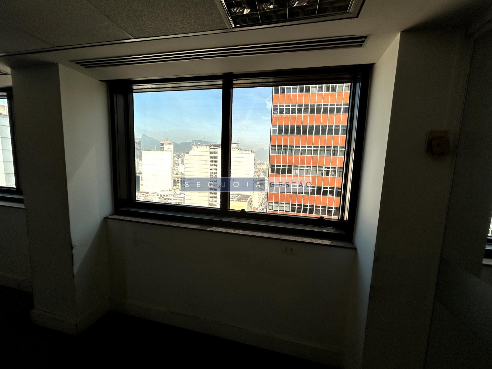 Comercial para alugar com 3 banheiros e 212m² no Centro, Rio de Janeiro (RJ) — foto 8 de 13