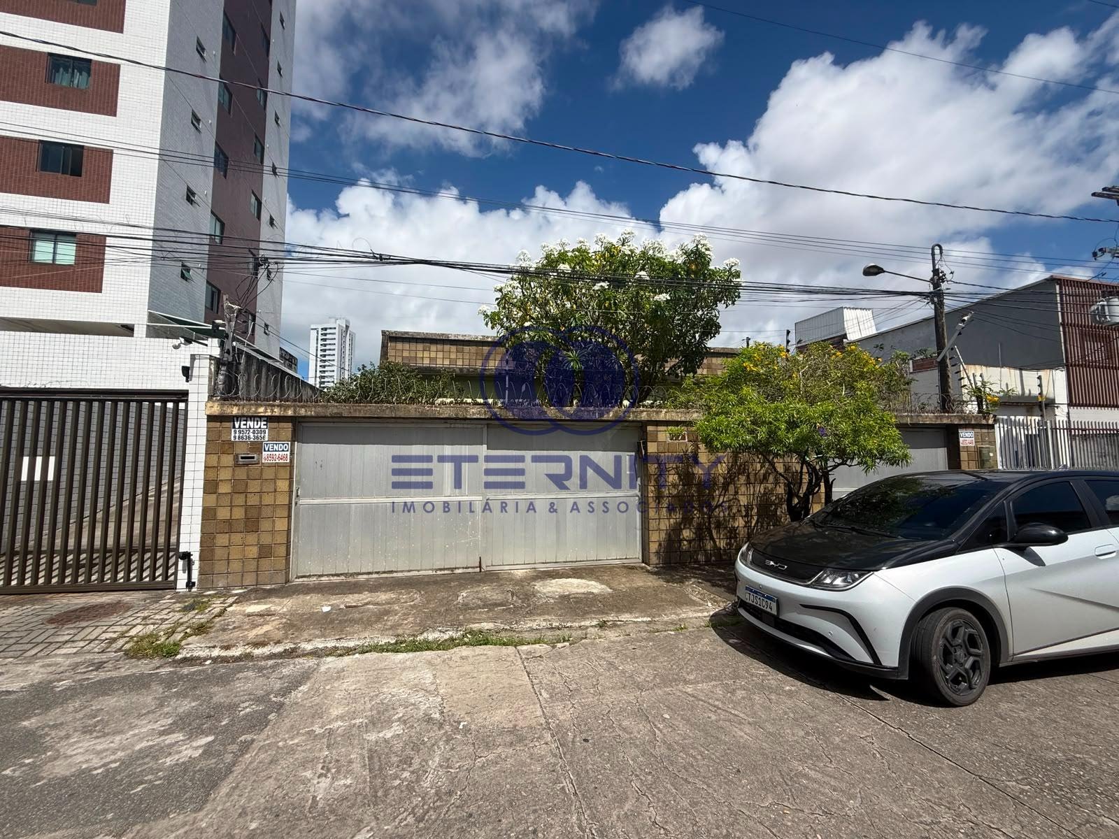 Casa à venda com 6 quartos, 4 banheiros, 7 vagas e 305m² no Madalena, Recife — foto principal
