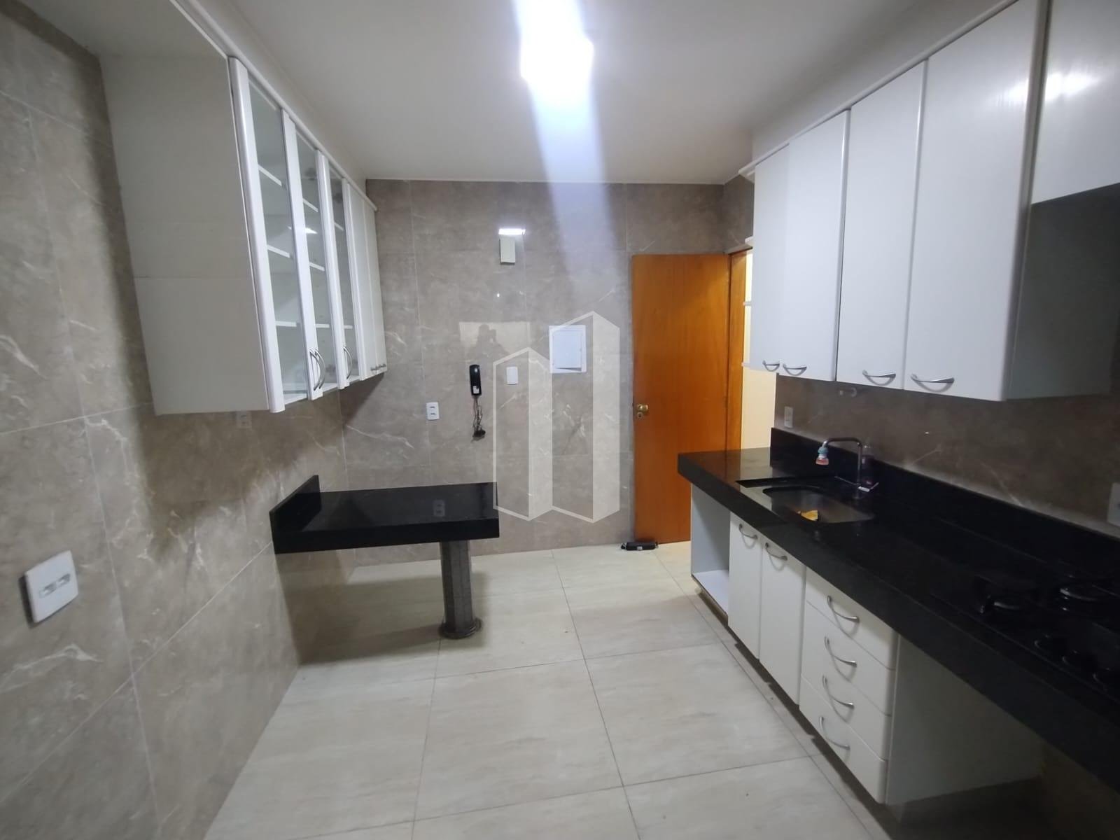 Casa para alugar com 4 quartos, 1 suíte, 2 vagas e 200m² no Parque Anhanguera, Goiânia (GO) — foto 7 de 30