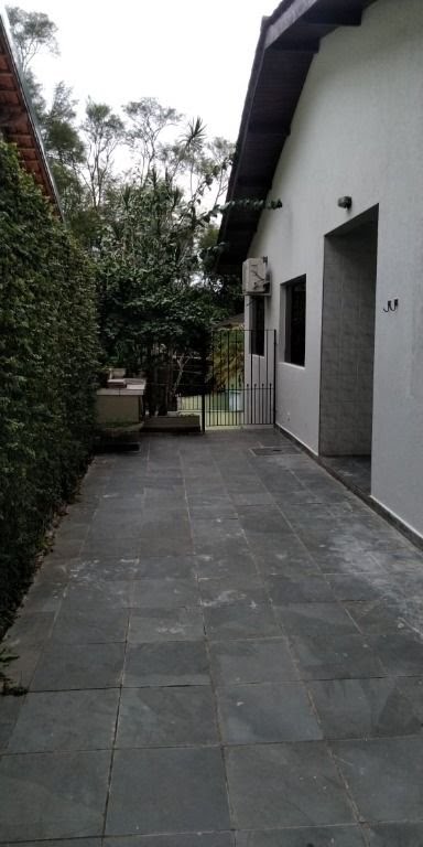 Casa à venda com 3 quartos, 1 suíte, 6 vagas e 183m² no Condomínio Country Club, Arujá (SP) — foto 18 de 20