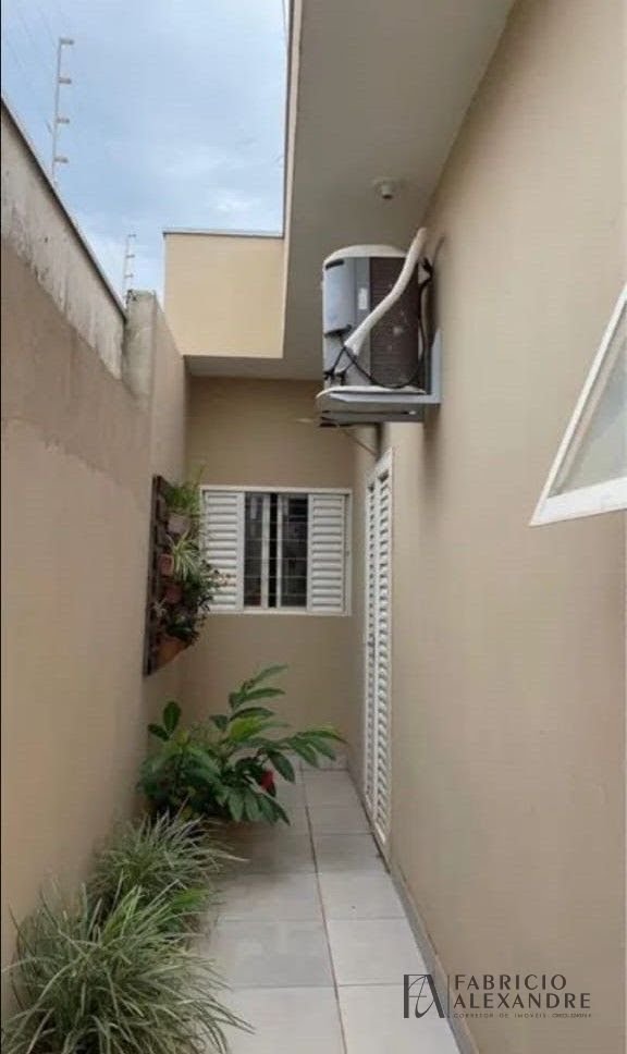 Casa à venda com 2 quartos, 2 banheiros, 2 vagas e 130m² no Centro, Bady Bassitt — foto principal