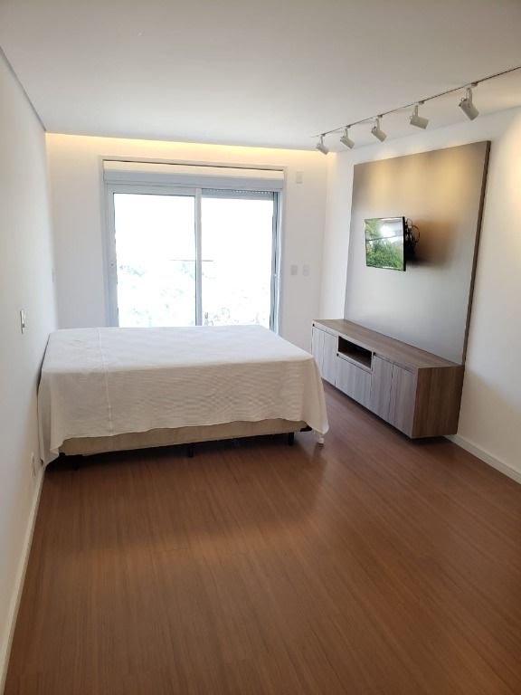 Casa à venda com 3 quartos, 3 suítes, 4 vagas e 500m² no Condomínio Country Club, Arujá (SP) — foto 18 de 28