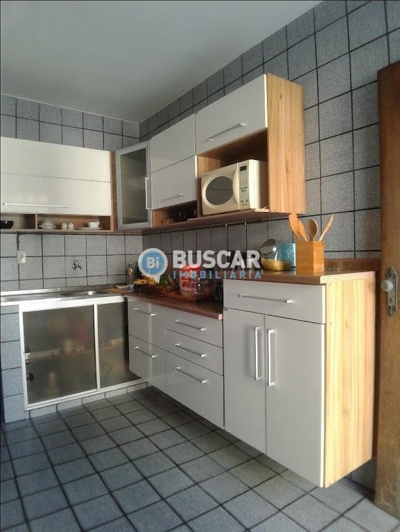 Casa à venda com 4 quartos, 3 banheiros, 2 vagas e 196m² no São João, Feira de Santana (BA) — foto 7 de 17
