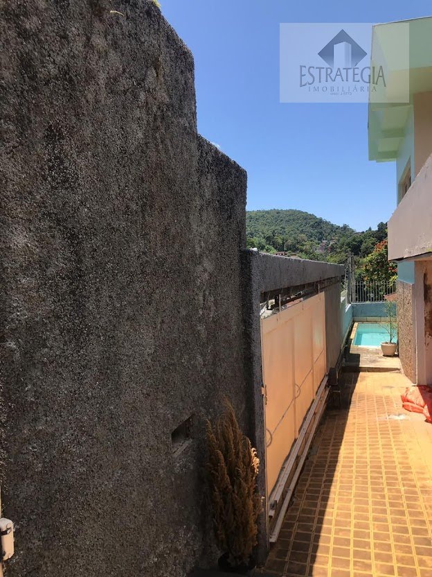 Casa à venda com 4 quartos, 2 suítes, 2 vagas e 277m² no Valparaiso, Petrópolis (RJ) — foto 18 de 18