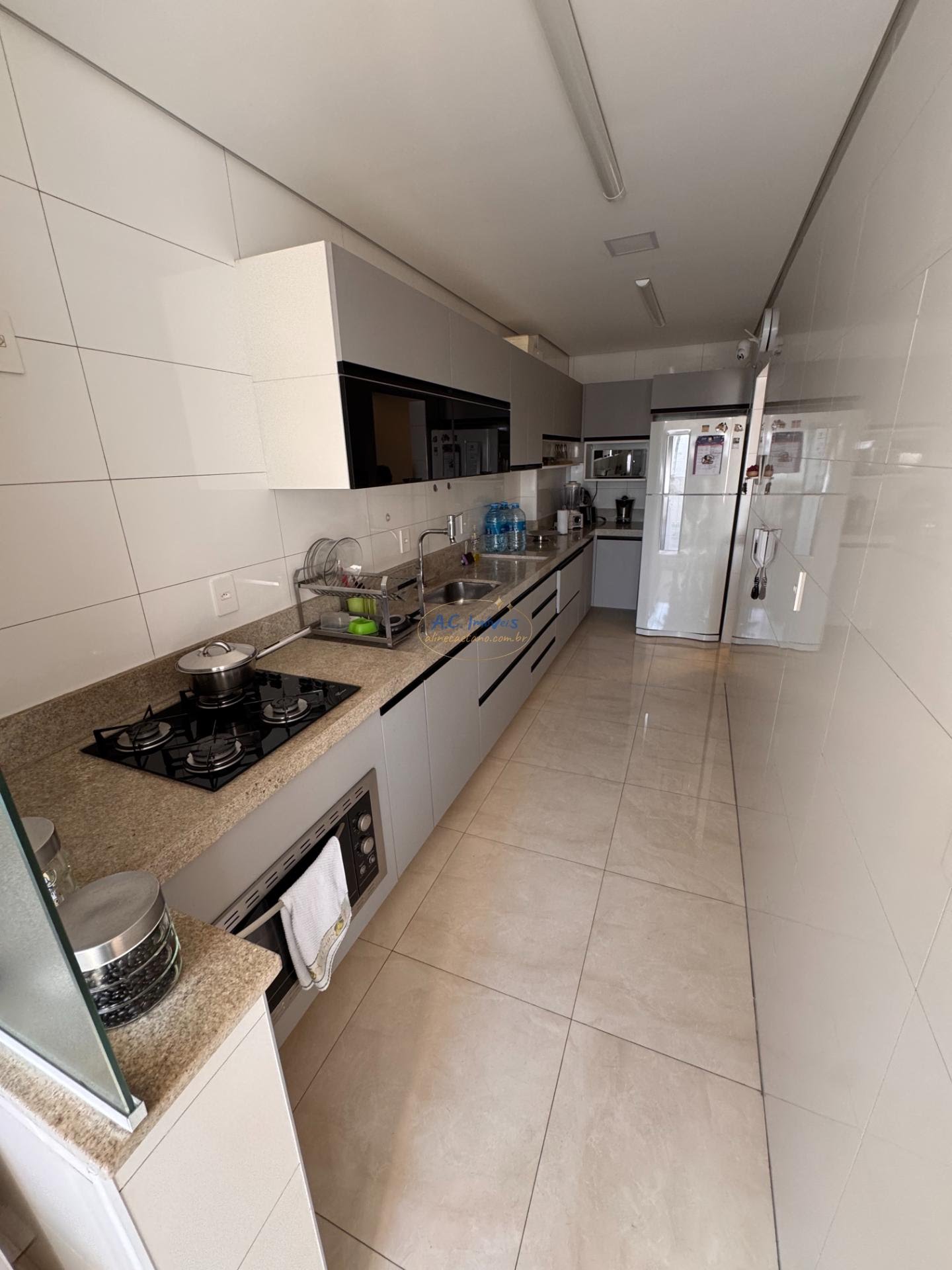 Apartamento à venda com 2 quartos, 1 suíte, 2 vagas e 82m² no Guilhermina, Praia Grande (SP) — foto 7 de 16