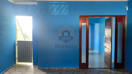 Garagem com corredor lateral