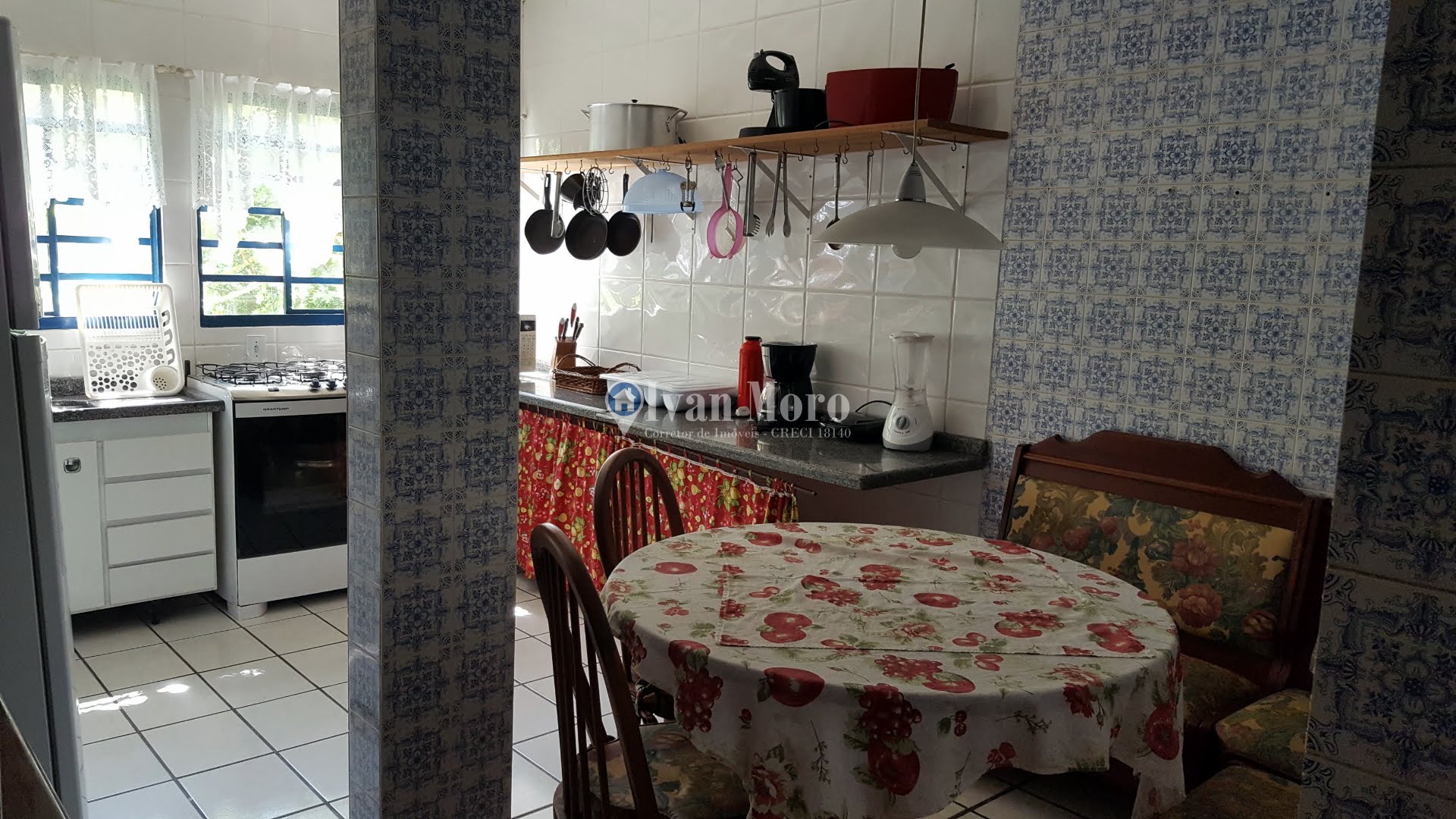 Casa para alugar com 6 quartos, 4 suítes, 4 vagas e 350m² no Daniela, Florianópolis (SC) — foto 26 de 30