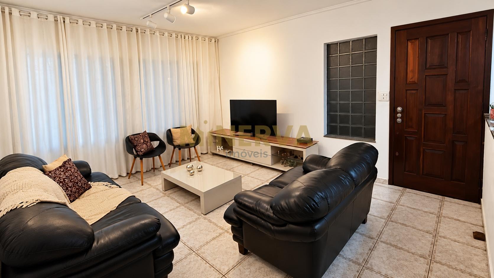 Casa à venda com 3 quartos, 2 banheiros, 2 vagas e 186m² no Vila Santana, São Paulo — foto principal