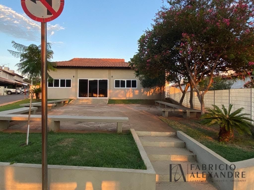 Casa à venda com 3 quartos, 1 suíte, 2 vagas e 83m² no Jardim Caparroz, São José do Rio Preto (SP) — foto 2 de 24