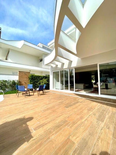 Casa à venda com 5 quartos, 5 suítes, 5 vagas e 940m² no Jurerê Internacional, Florianópolis (SC) — foto 14 de 29