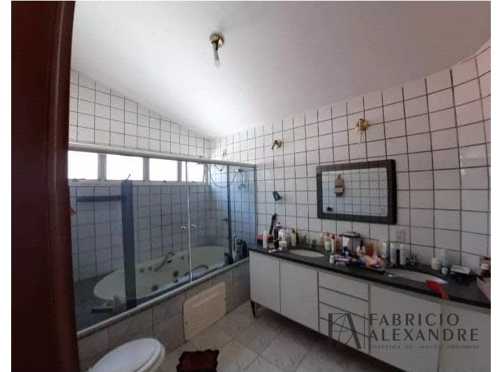 Casa à venda com 4 quartos, 2 suítes, 4 vagas e 320m² no Jardim Tarraf II, São José do Rio Preto (SP) — foto 9 de 15