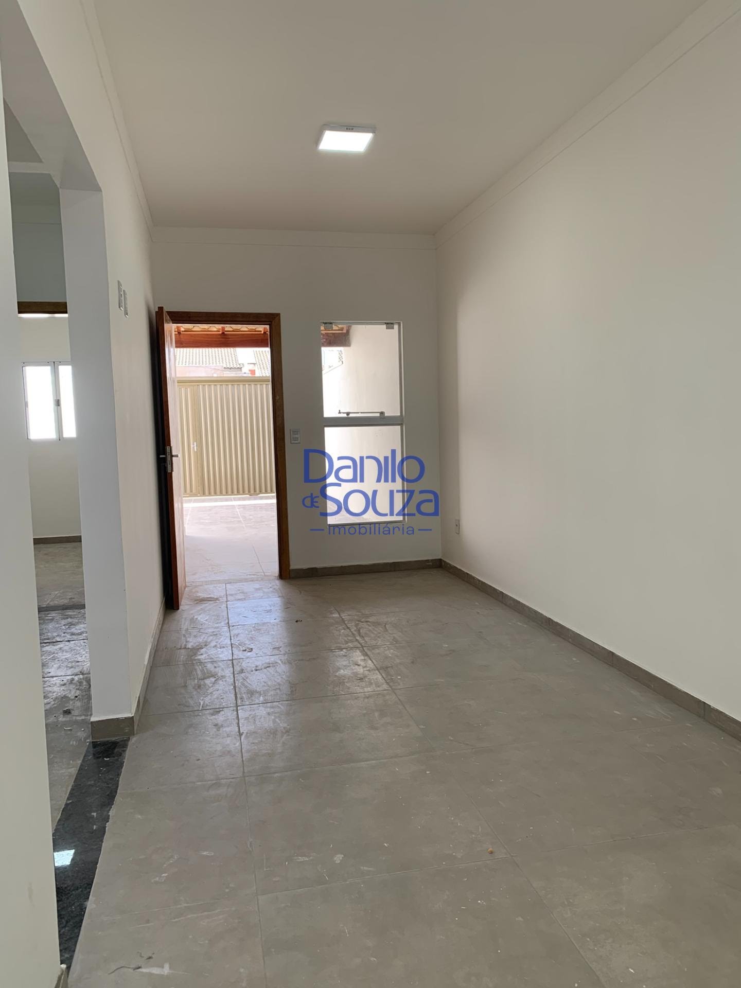 Casa à venda com 2 quartos, 1 suíte, 2 vagas e 100m² no Dona Adélia II, Araxá (MG) — foto 3 de 12