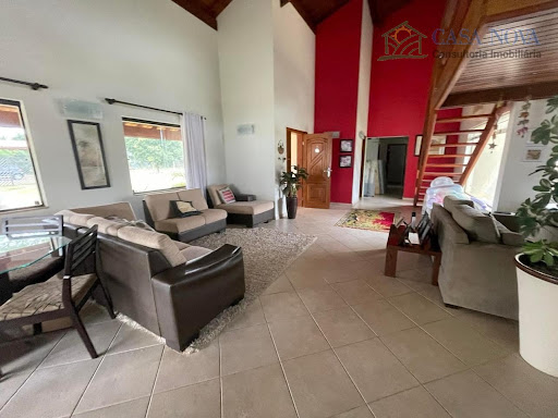 Chácara Condomínio Mirante de São Pedro: 303m² construção, terreno 5.000 m², 4 dormitórios, 4 suítes, 1 banheiro, piscina, pomar - venda  por R$1.400.000