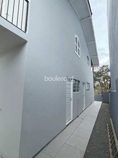 Prédio com 04 apartamentos I Ipiranga I São José