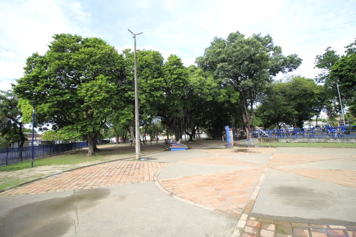 Casa à venda com 4 quartos, 1 suíte, 4 vagas e 208m² no Hipódromo, Recife (PE) — foto 29 de 30