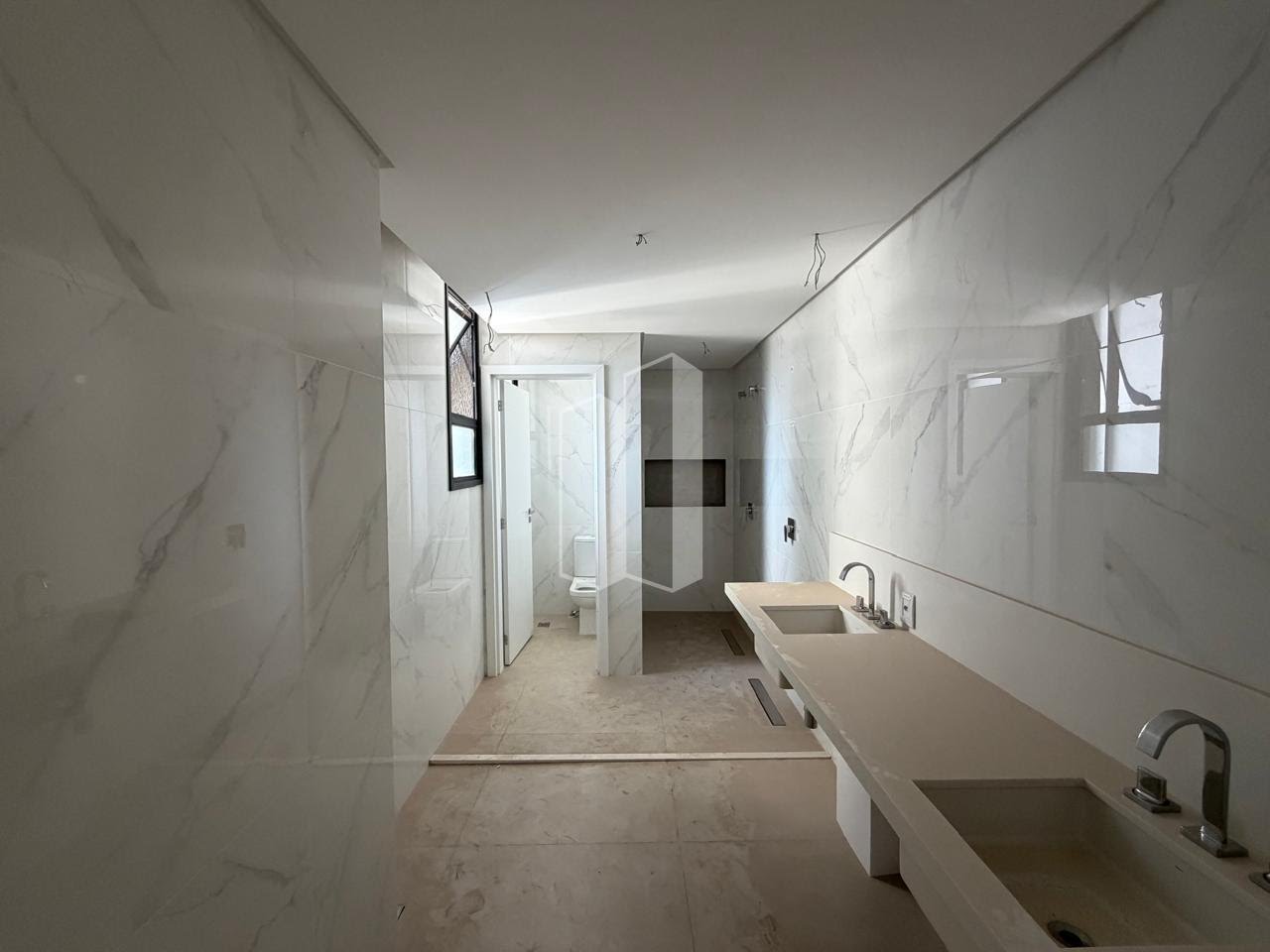 Apartamento à venda com 4 quartos, 4 suítes, 4 vagas e 274m² no Setor Oeste, Goiânia (GO) — foto 23 de 23