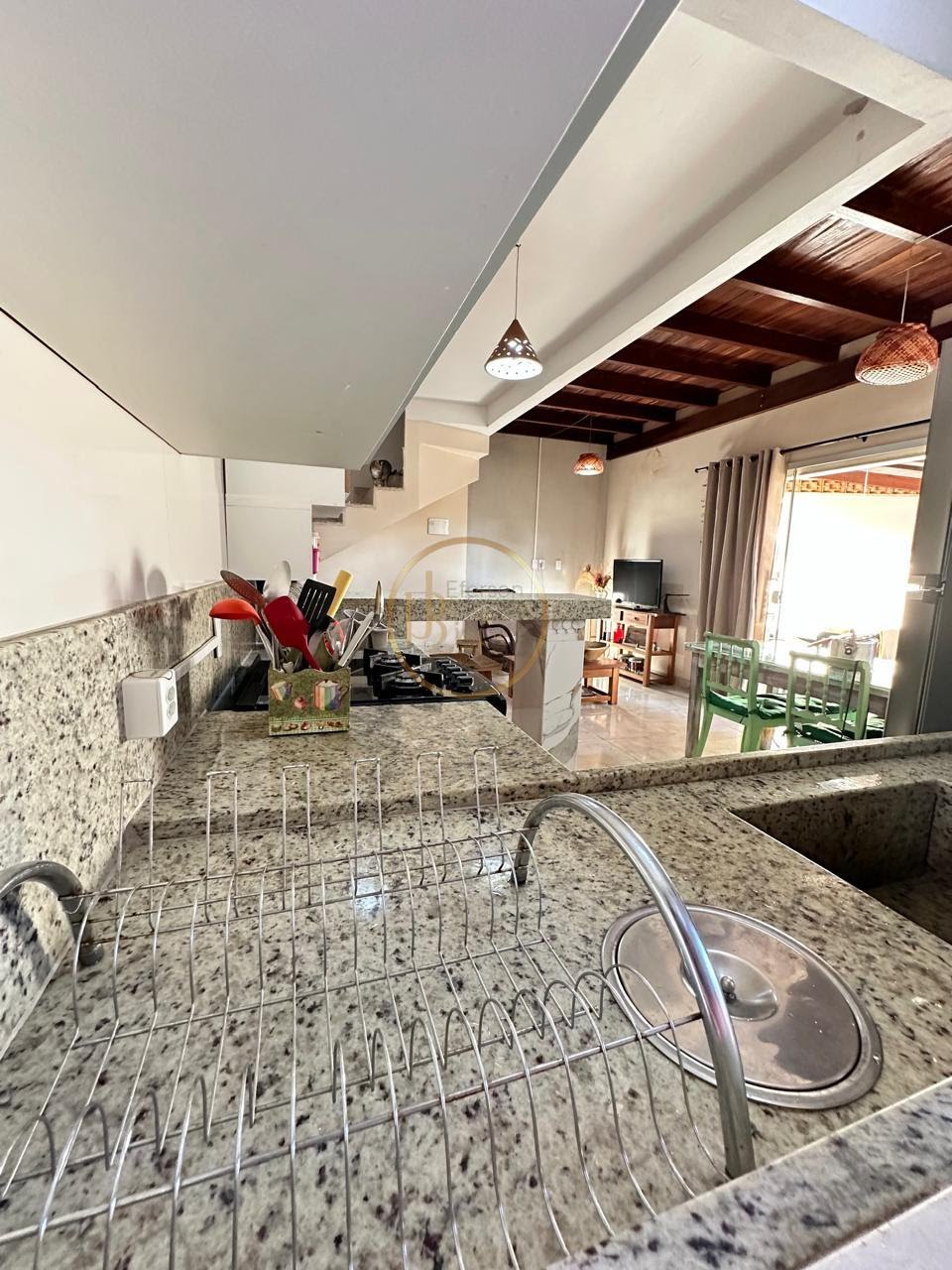 Casa à venda com 3 quartos, 1 suíte, 2 vagas e 110m² no Cambolo, Porto Seguro (BA) — foto 8 de 10