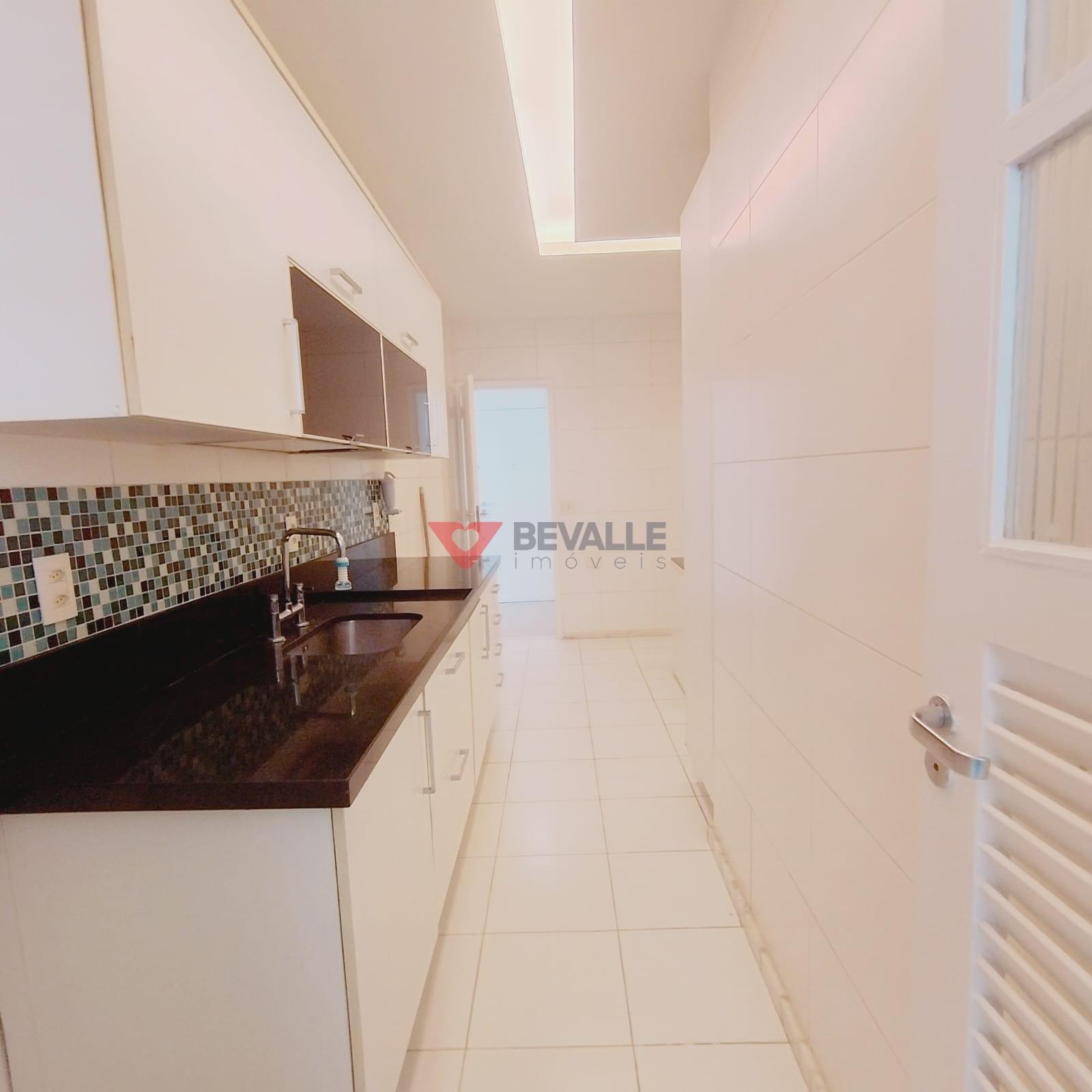 Apartamento à venda com 2 quartos, 1 suíte, 1 vaga e 97m² no Humaitá, Rio de Janeiro (RJ) — foto 8 de 30