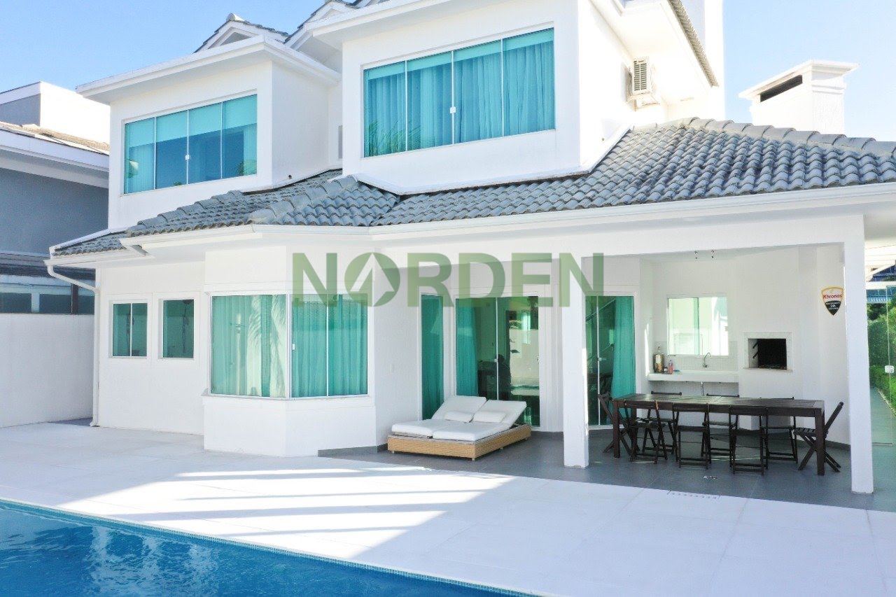 Casa de 250 m² com 4 quartos na Casa 4 Quartos 250m² — Jurerê Internacional, Jurerê Internacional